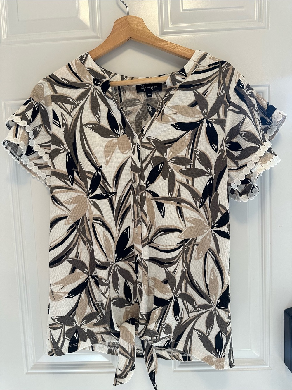 Tie-Hem Floral Blouse in Black & Cream by Lily and Willow